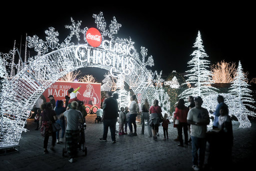 ©2025 Courtesy of Social House Holiday, LLC.